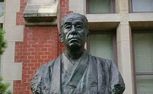 嚴海赴日工作